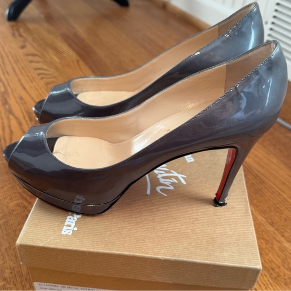 Christian Louboutin double platform patent pump - Picture 9 of 10